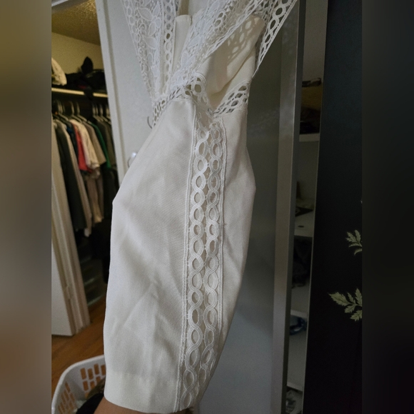 DO+BE Women's white lace cutout romper size medium - Picture 5 of 5